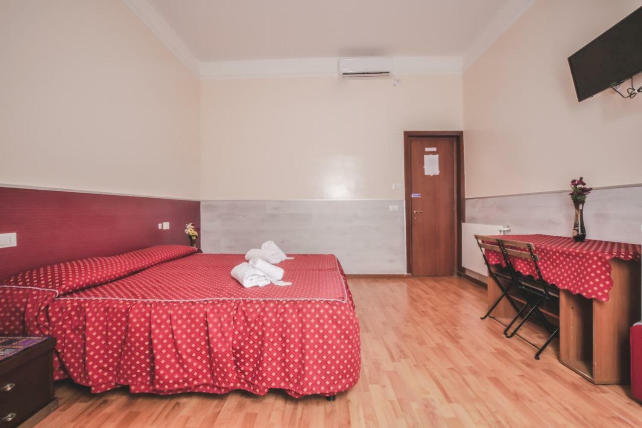 Vertex Guest House ローマ エクステリア 写真