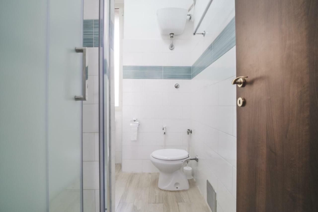 Vertex Guest House ローマ エクステリア 写真