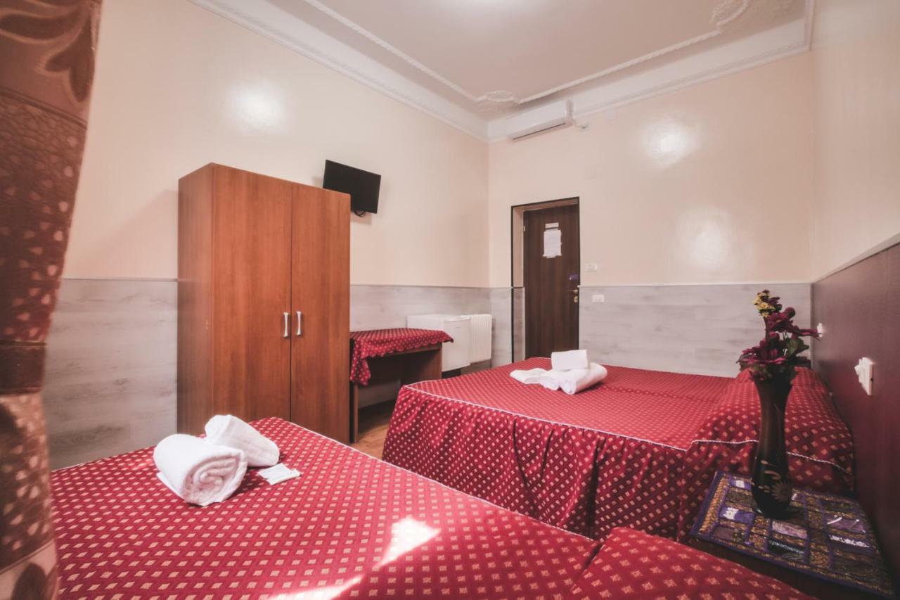 Vertex Guest House ローマ エクステリア 写真